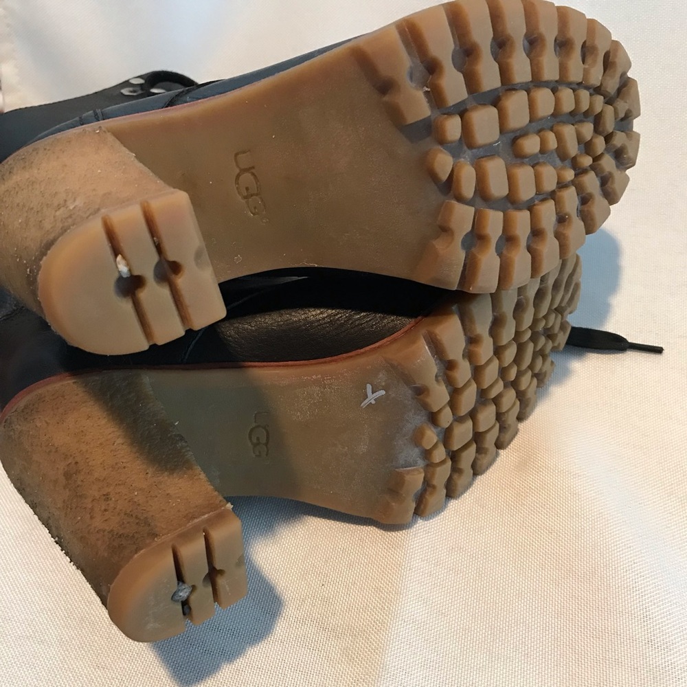 UGG Australia Fabrice Leather Lug Boot in Black - Picture 10 of 12